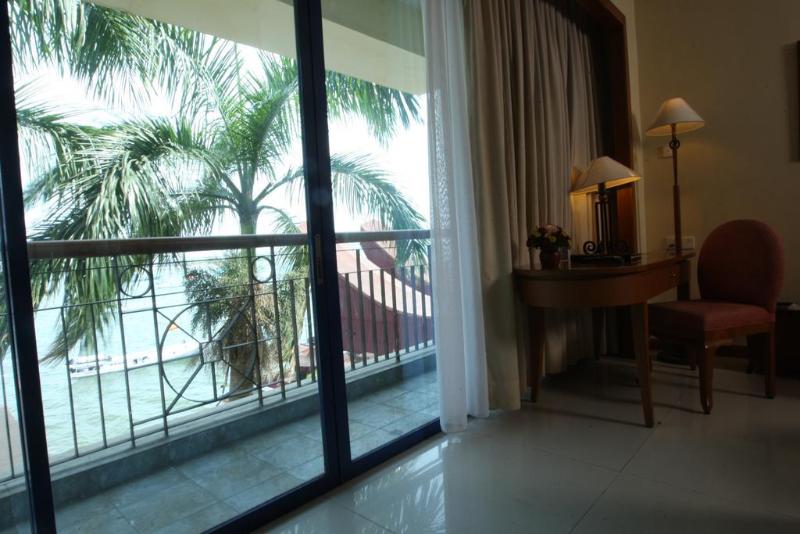 Makassar Golden - Genel