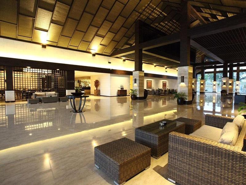 Grand Luley Manado - Lobi