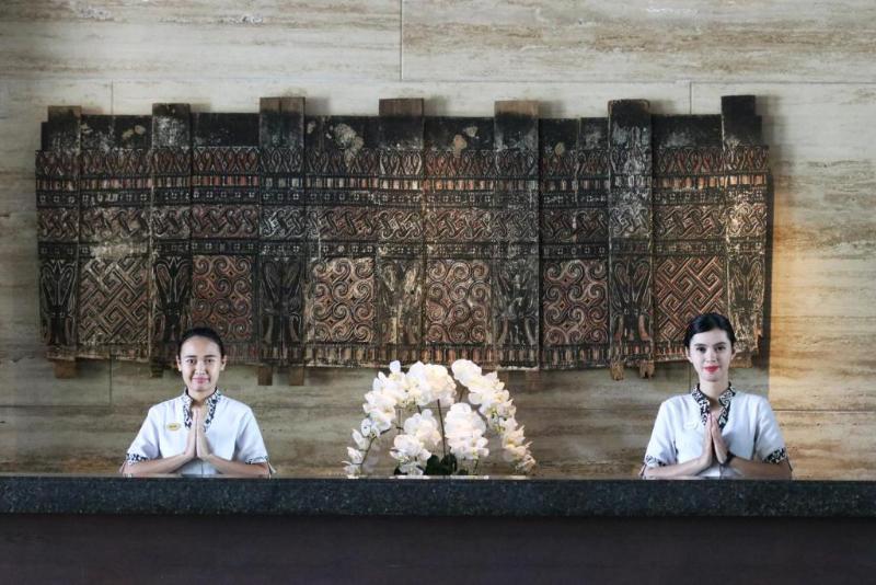 Grand Luley Manado - Lobi