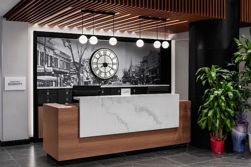 Four Points by Sheraton Flushing - Lobi