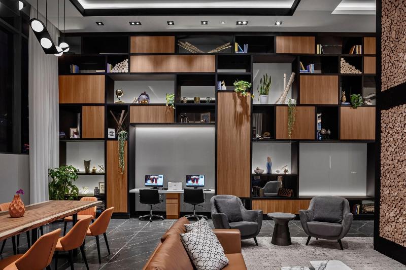 Four Points by Sheraton Flushing - Lobi