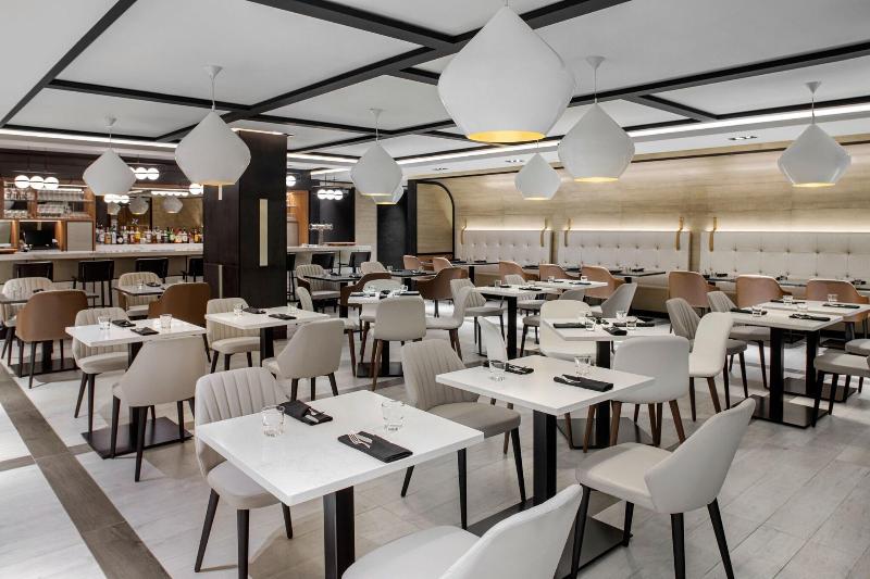 Four Points by Sheraton Flushing - Restoran