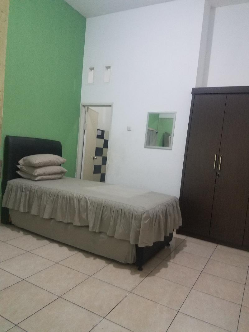 Cendrawasih Syariah Homestay by ZUZU - Oda