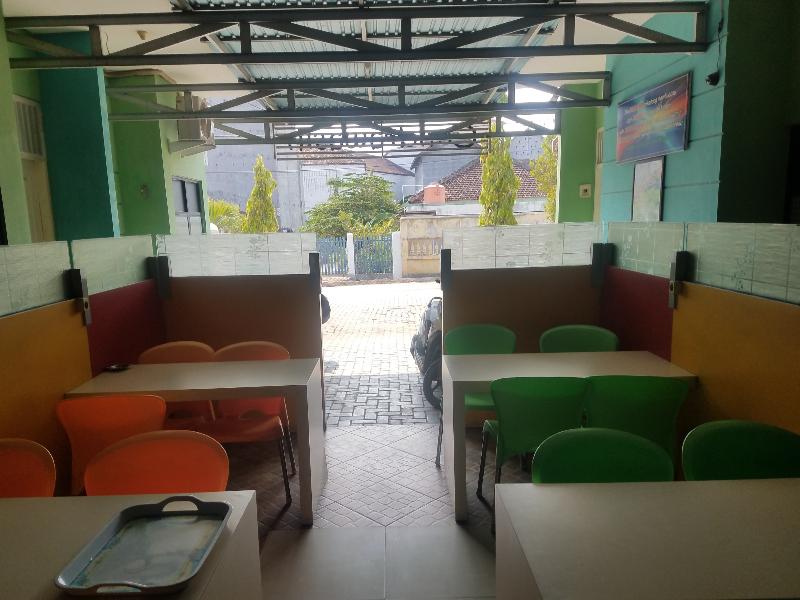 Cendrawasih Syariah Homestay by ZUZU - Restoran