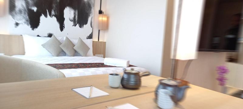 Louis Kienne Chadstone Cikarang - Oda
