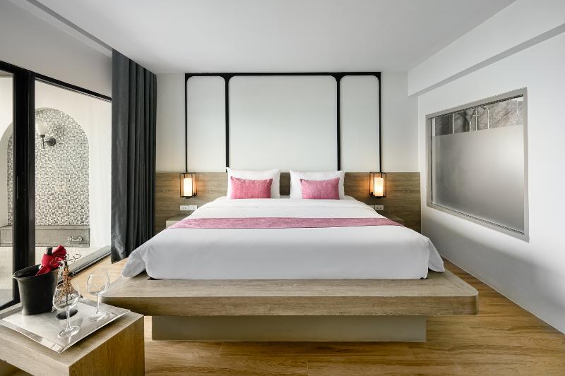 Andamantra Resort and Villa Phuket - Oda