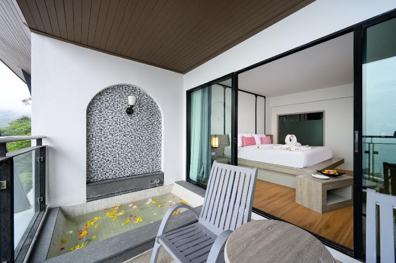 Andamantra Resort and Villa Phuket - Oda