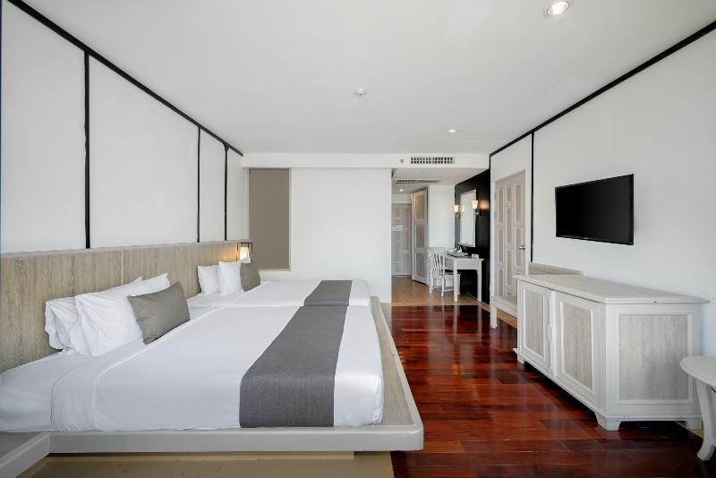 Andamantra Resort and Villa Phuket - Oda