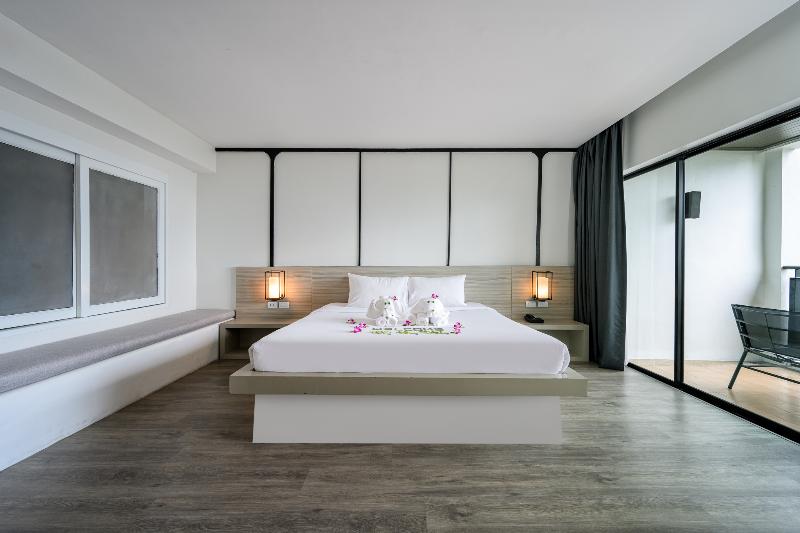 Andamantra Resort and Villa Phuket - Oda