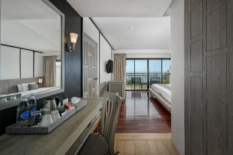 Andamantra Resort and Villa Phuket - Oda