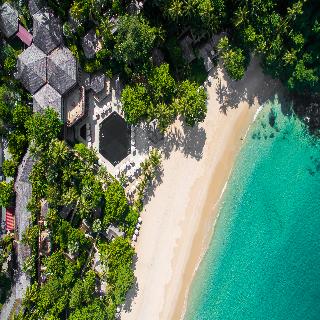 The Surin Phuket otel fotoğrafı