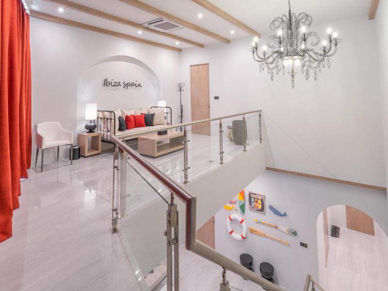 The Gems Mining Pool Villas Pattaya - Oda