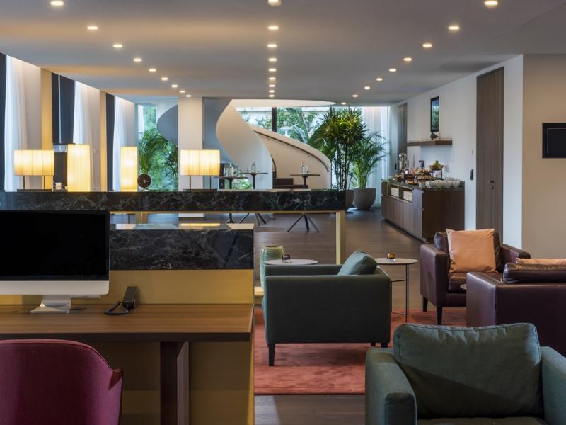 Movenpick Hotel Basel - Lobi