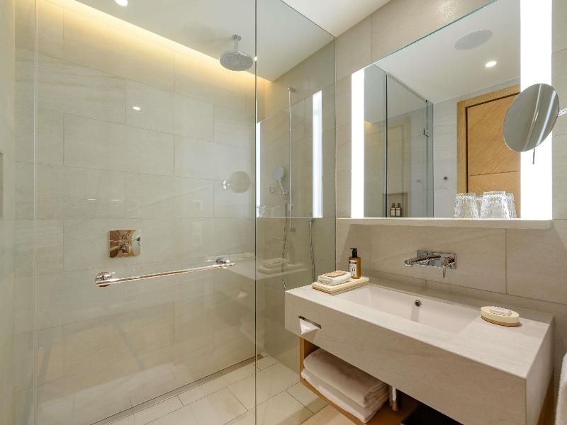Movenpick Hotel Basel - Oda