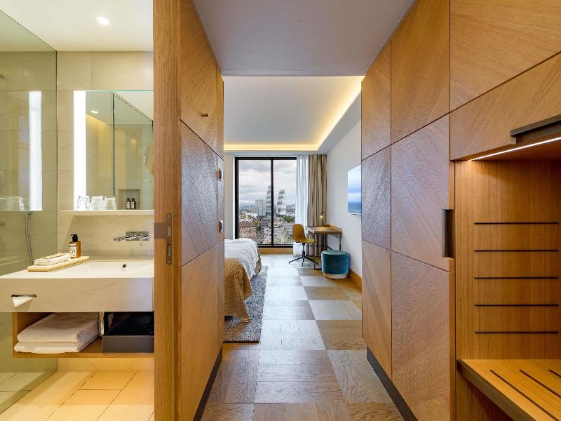 Movenpick Hotel Basel - Oda