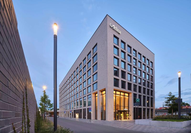 Adina Apartment Hotel Cologne - Genel