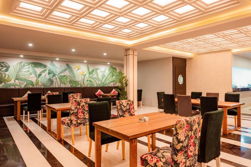 Anona Beachfront Phuket Resort - Aktivite