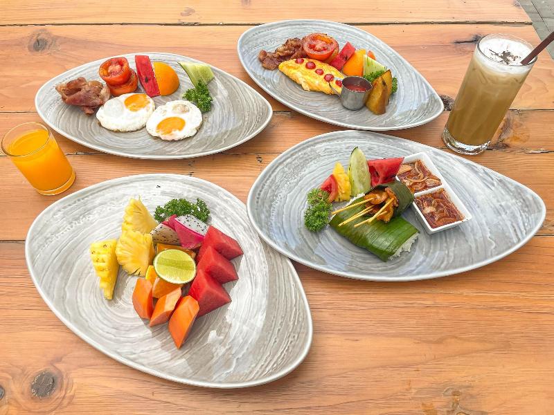 Anona Beachfront Phuket Resort - Restoran
