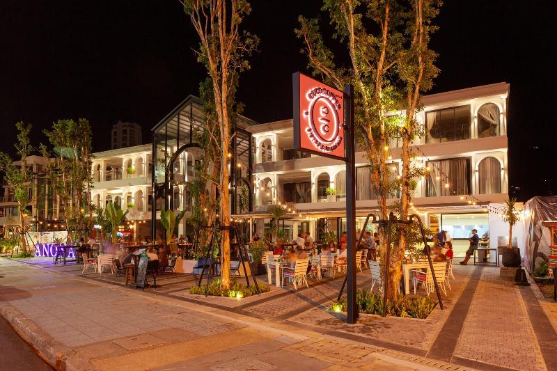 Anona Beachfront Phuket Resort - Restoran