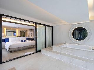 Anona Beachfront Phuket Resort fotoÄŸrafÄ±