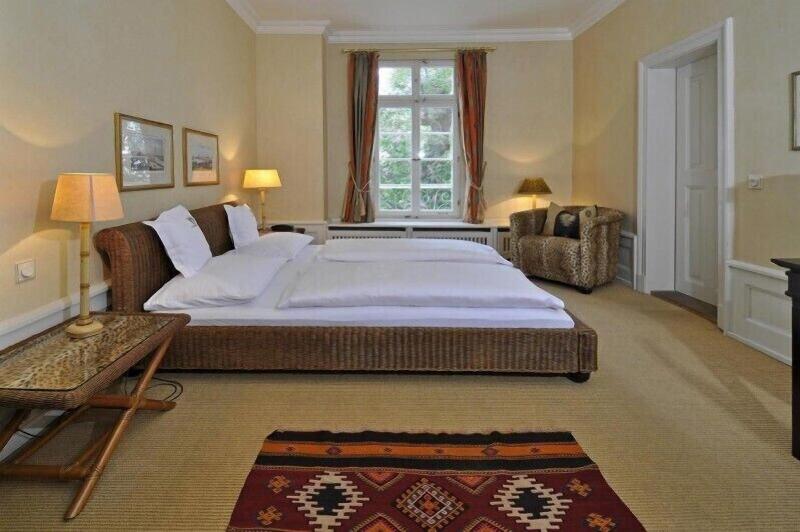 Hotel Herrenhaus von Low - Oda