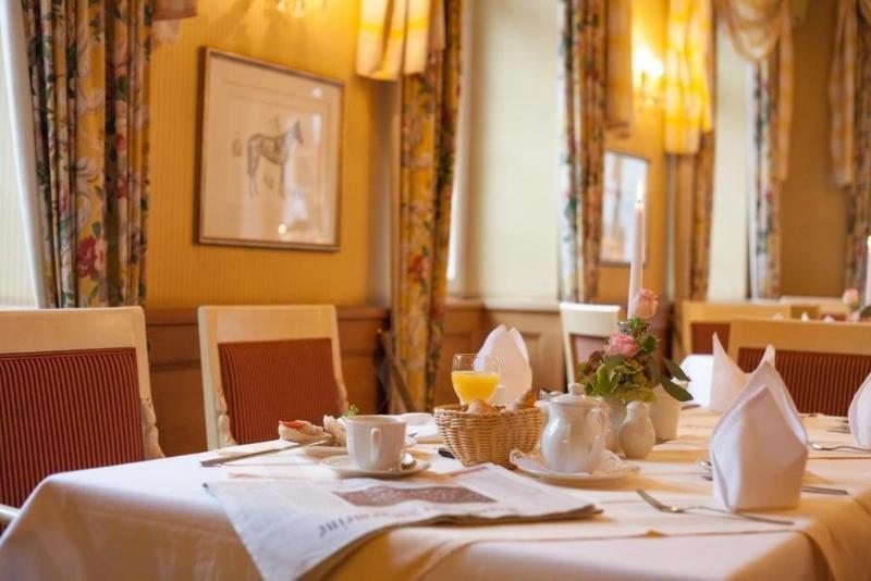 Hotel Herrenhaus von Low - Restoran