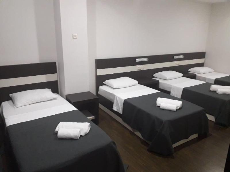 West Tower Hotel - Oda