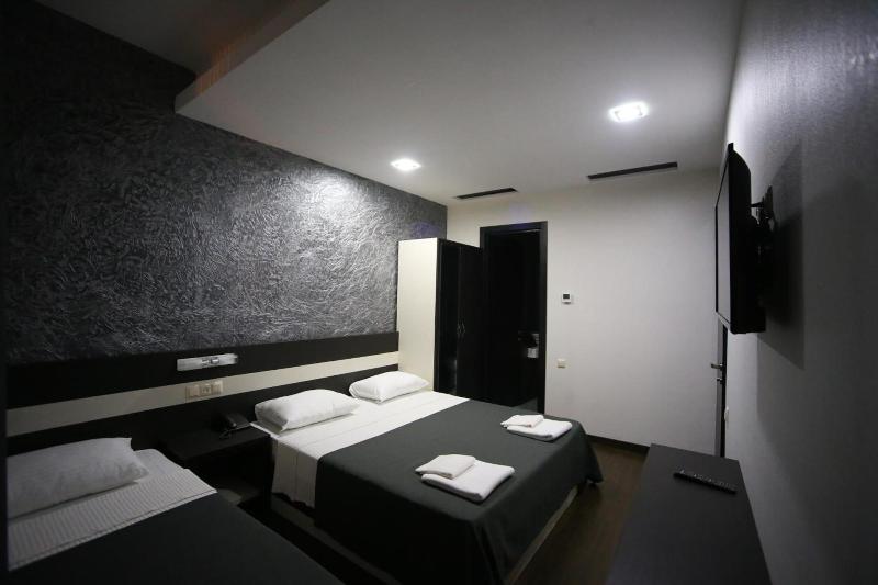 West Tower Hotel - Oda