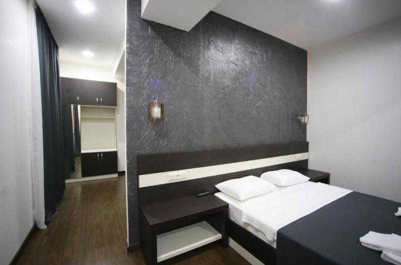 West Tower Hotel - Oda