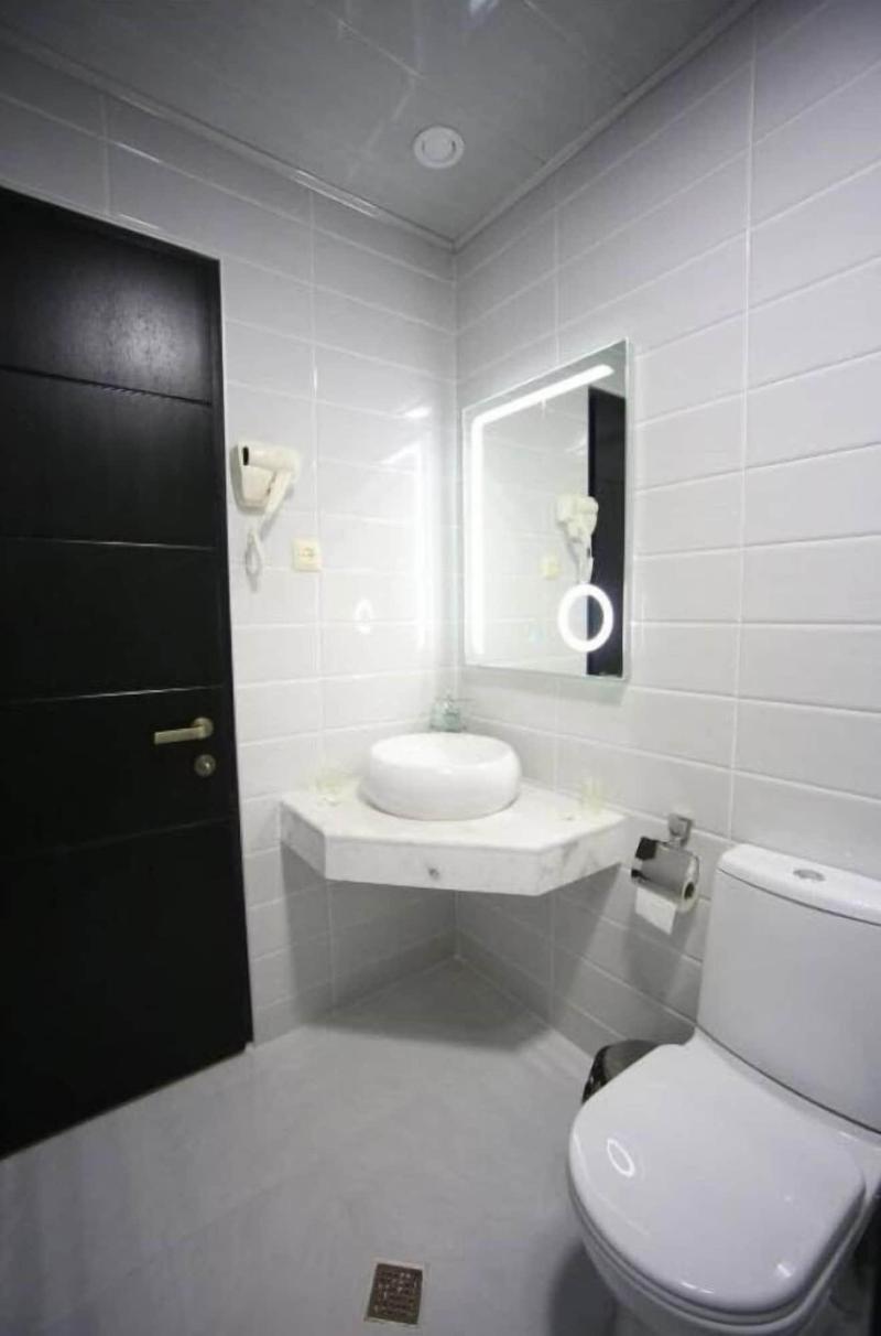 West Tower Hotel - Oda