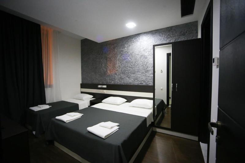 West Tower Hotel - Oda