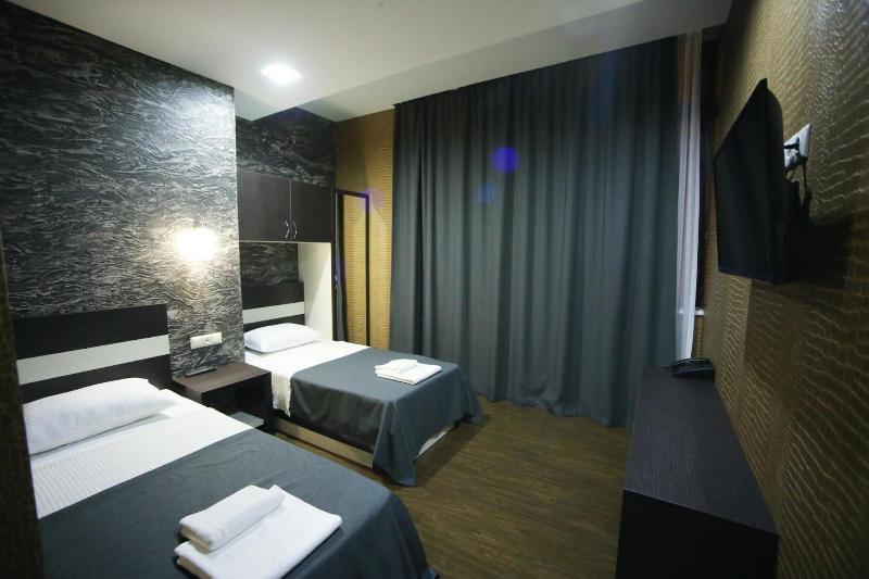 West Tower Hotel - Oda