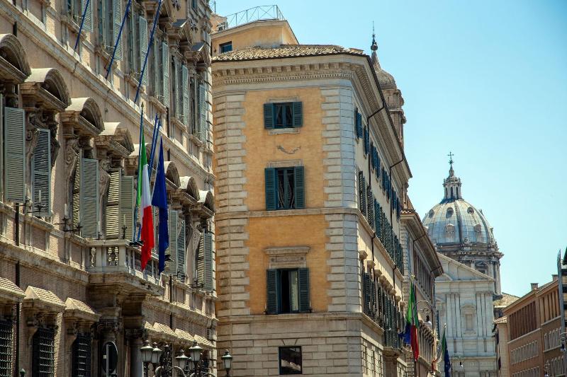 I Fiumi Di Navona - Genel