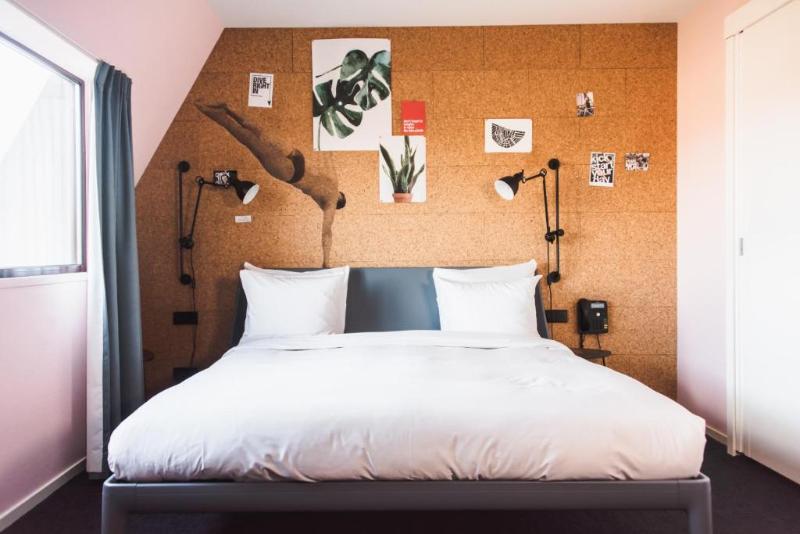 Conscious Hotel The Tire Station - Oda