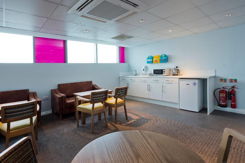 Premier Inn Heathrow Airport Terminal 4 - Restoran