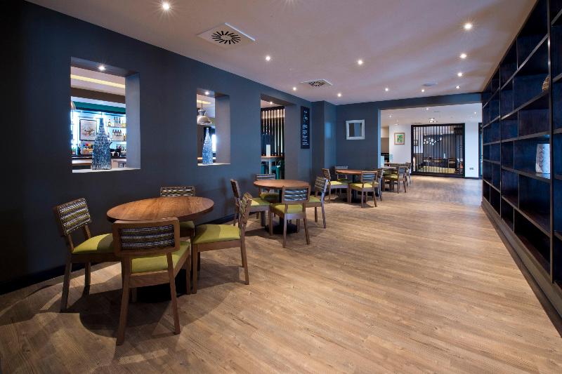 Premier Inn Heathrow Airport Terminal 4 - Restoran