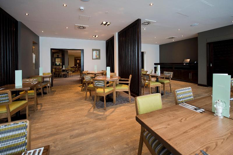 Premier Inn Heathrow Airport Terminal 4 - Restoran