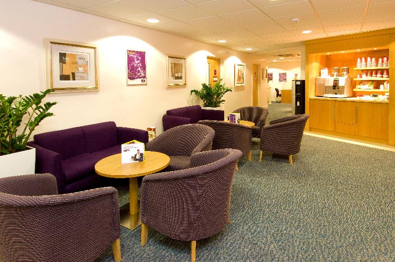 Premier Inn Manchester Central - Bar