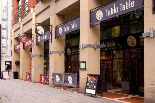 Premier Inn Manchester Central otel fotoğrafı