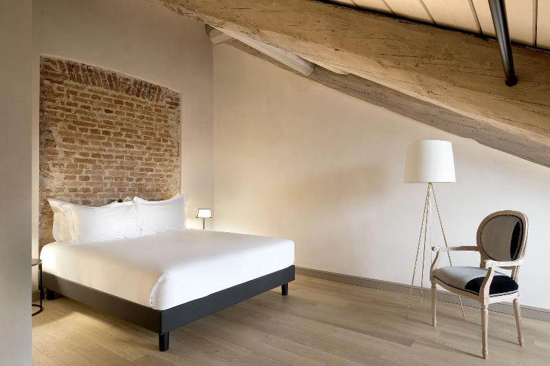 Hotel Opera 35 - Oda