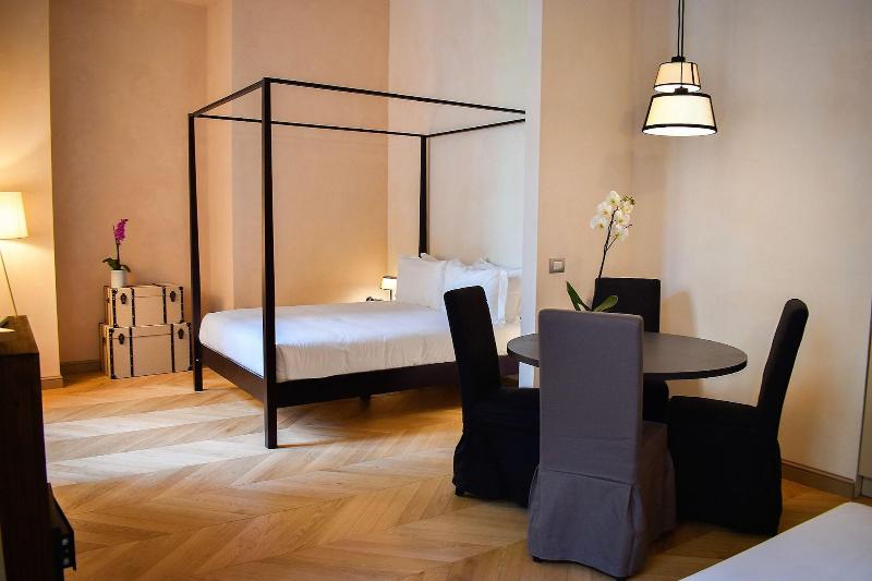 Hotel Opera 35 - Oda