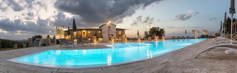 Villa Sant'Angelo - Aktivite