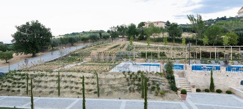 Villa Sant'Angelo - Genel