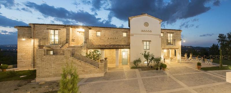 Villa Sant'Angelo - Genel