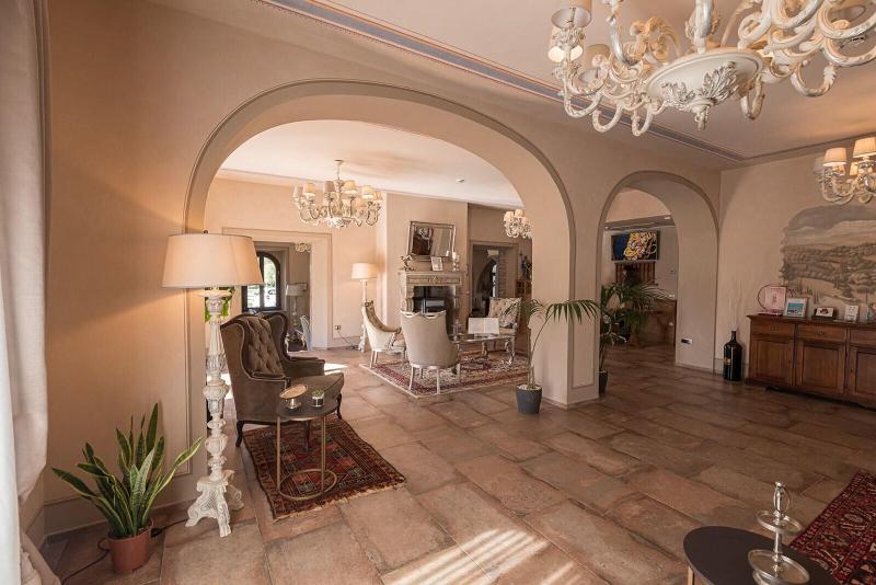 Castello Bonaria - Lobi