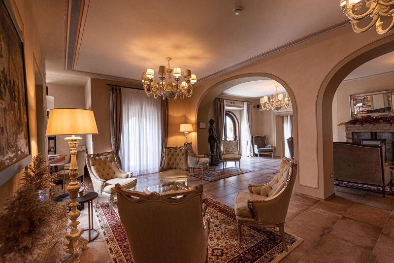 Castello Bonaria - Lobi