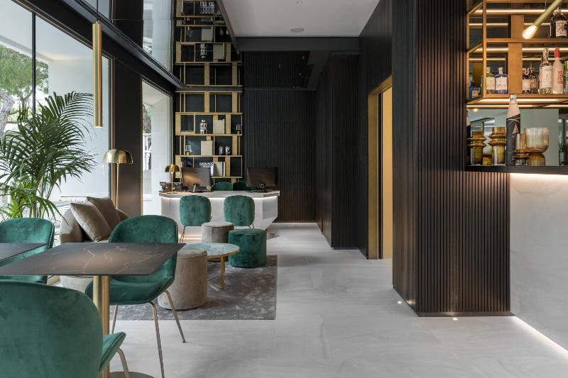 We.me Suite Hotel - Lobi
