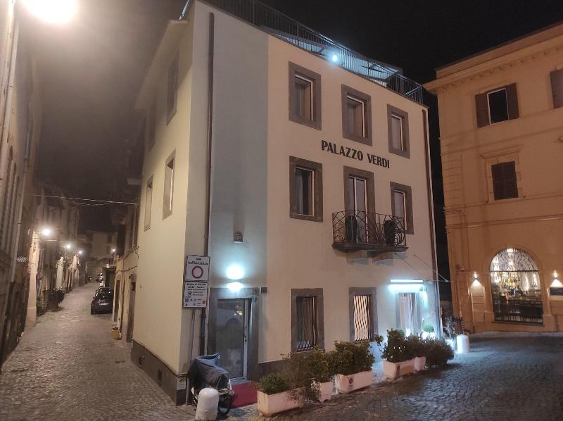 Palazzo Verdi B&B - Genel