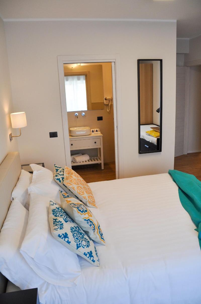 Eva Luxury Rooms Cagliari - Oda