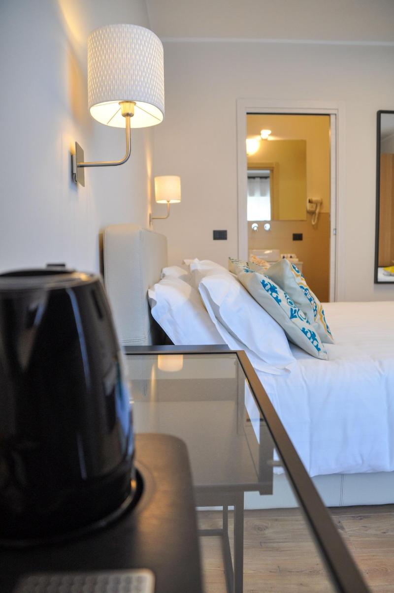Eva Luxury Rooms Cagliari - Oda